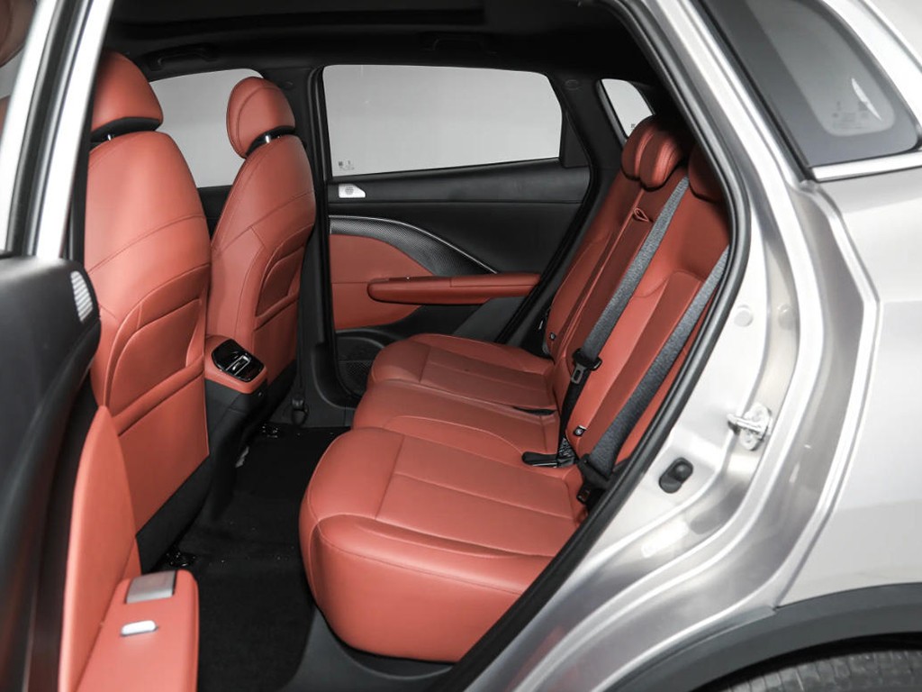 还说油车不智能?第四代CS55 PLUS上市,10万内就有高快领航