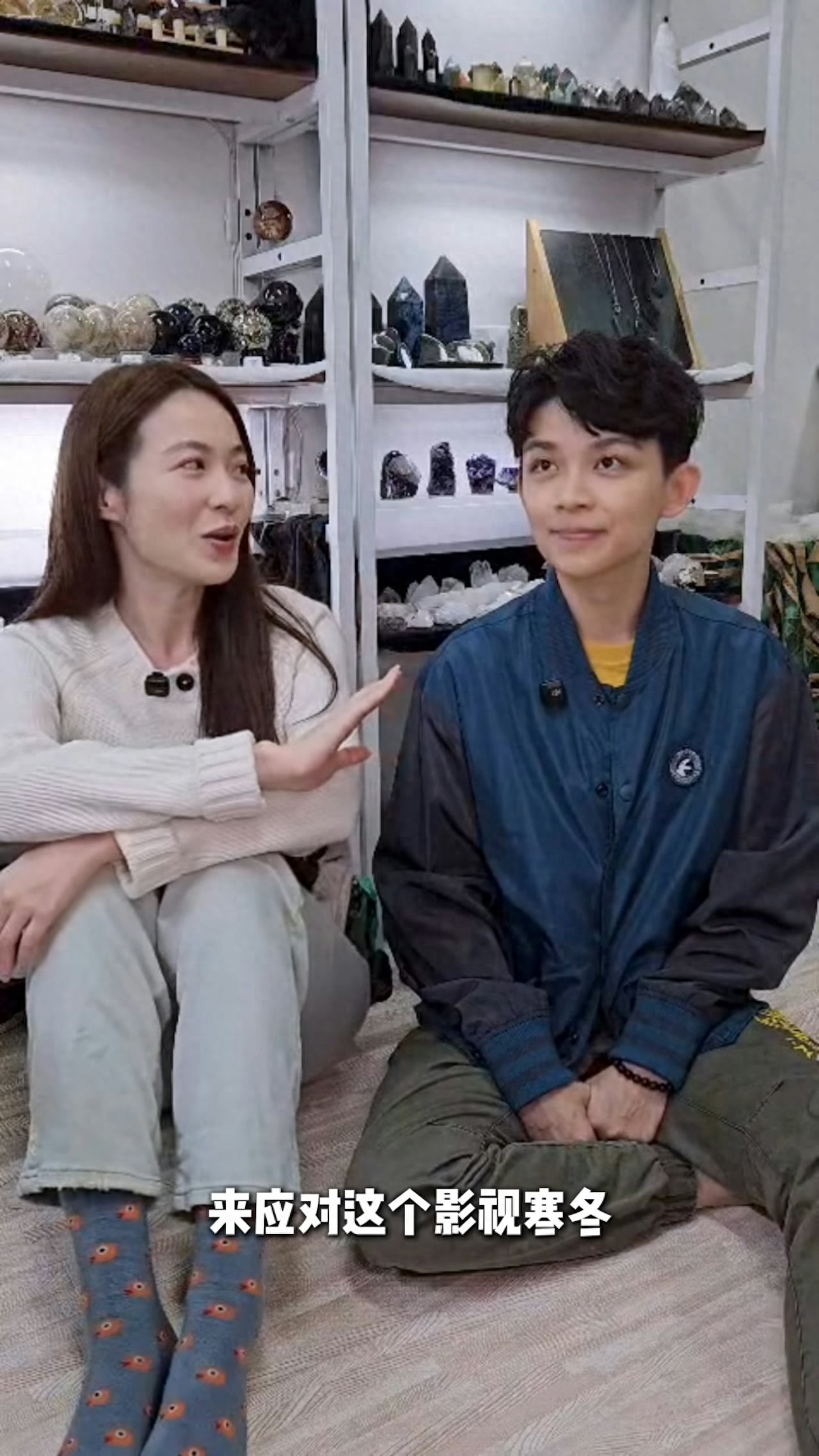 35岁TVB绿叶另谋出路创业，与女友开水晶店，自曝收入比TVB高10倍