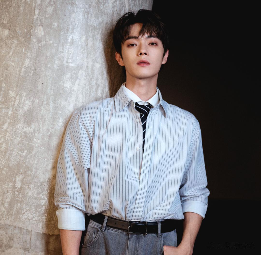 许凯复出进组!疑获资本力保,至今未回应赌博事件,网友怒斥头铁