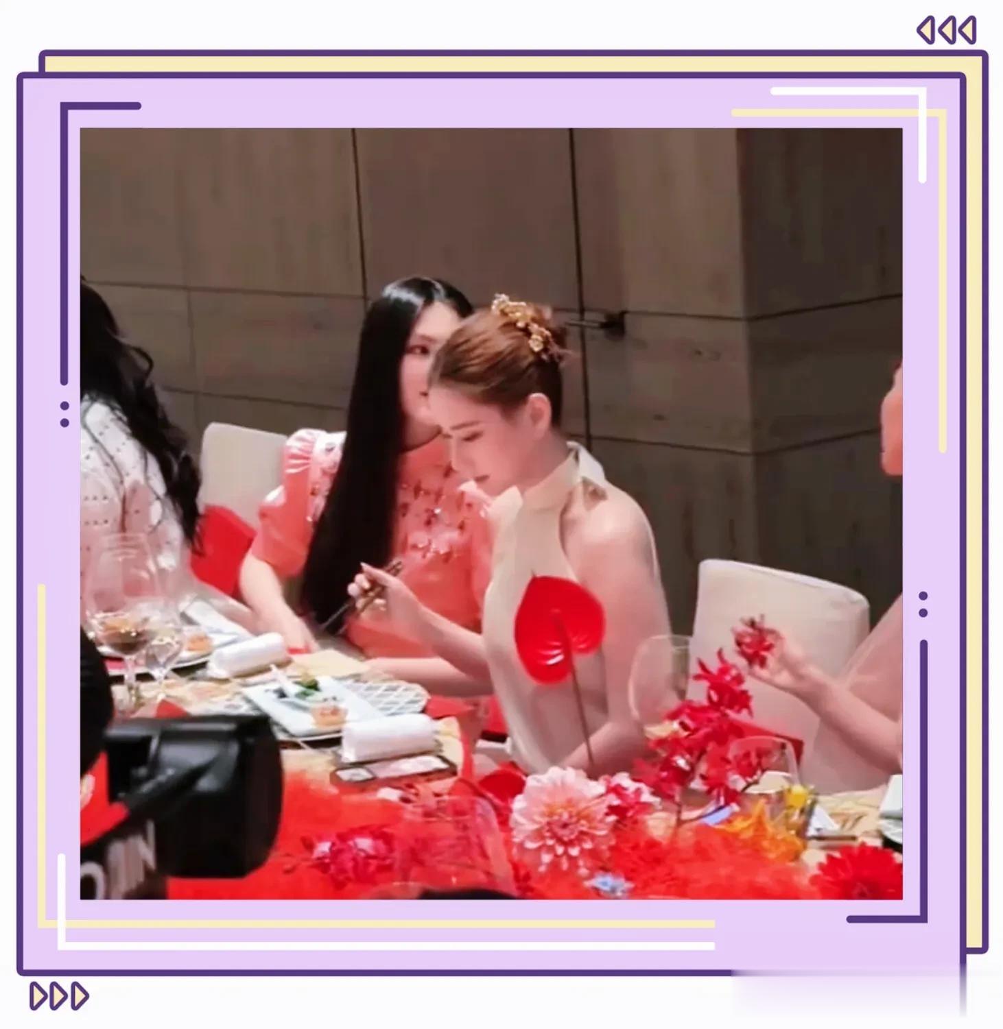 李湘带王诗龄出席活动，王诗龄与何超莲同框，落落大方，稳居C位