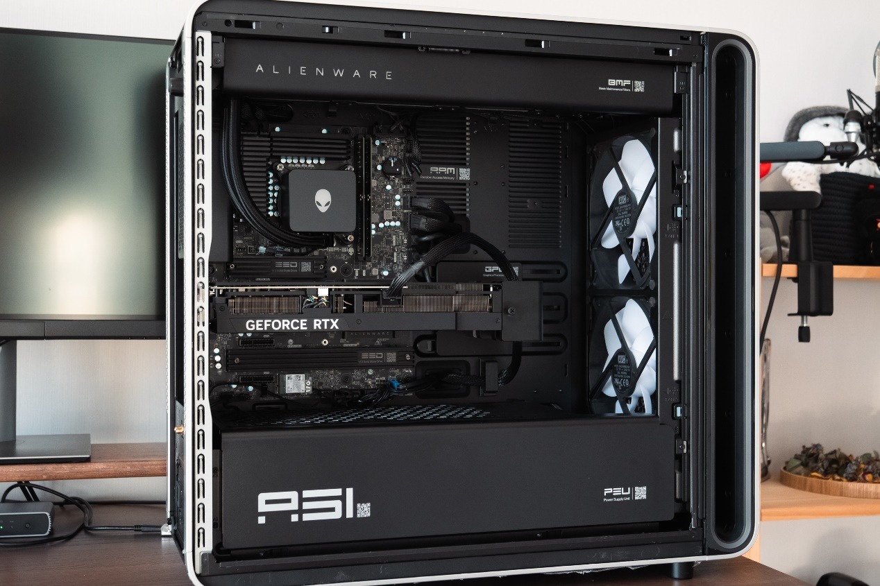 從神秘代號到硬核旗艦：Alienware外星人Area-51游戲臺式機