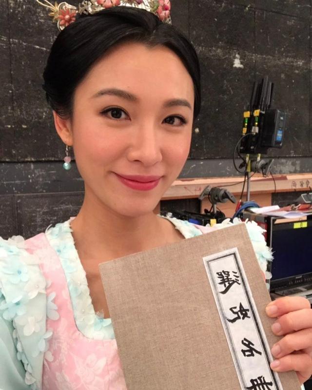 昔日TVB“御用宫女”,与63岁富豪老公结婚后隐退相夫教子