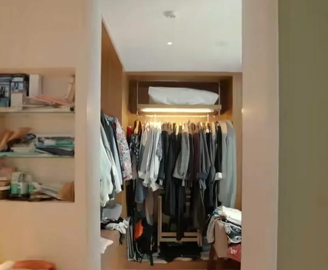 72岁曾志伟邀请孟鹤堂和纪凌尘在家做客，59岁李若彤低调亮相！