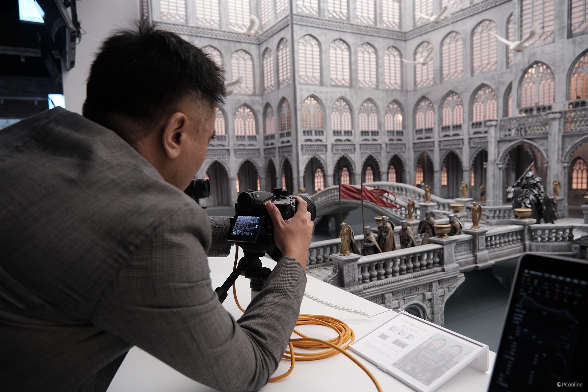 FUJIKINA 2025北京站首日，Tim教你用GFX ETERNA 55