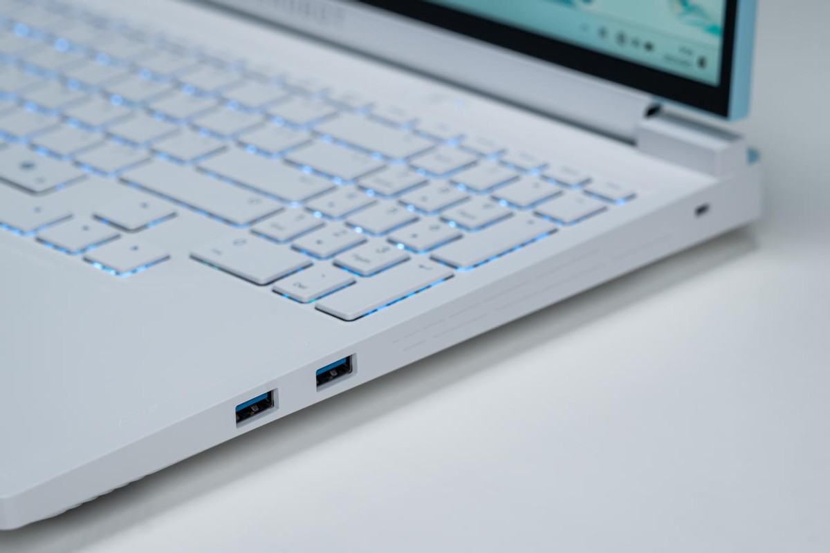 体验相当酷的高颜值猛机:雷神猎刃S Ultra测评