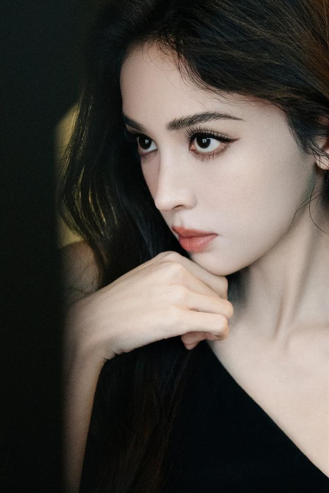 古力娜扎这才是真正的高奢脸