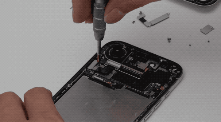 拆完iPhone Air后，我覺得蘋果還有牙膏能擠