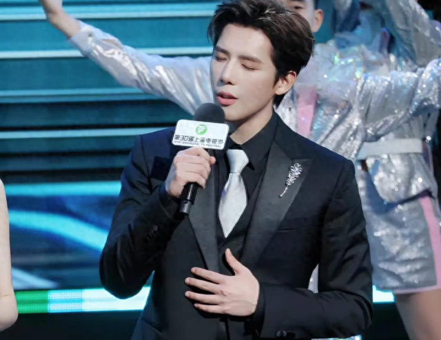 王安宇说当演员是被推着走，被杨天真送到了内娱无人能企及的位置