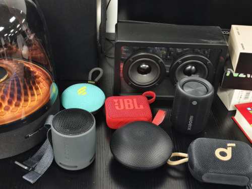藍牙音箱選哪個牌子？塞納、西圣、JBL三大藍牙音箱測評推薦！