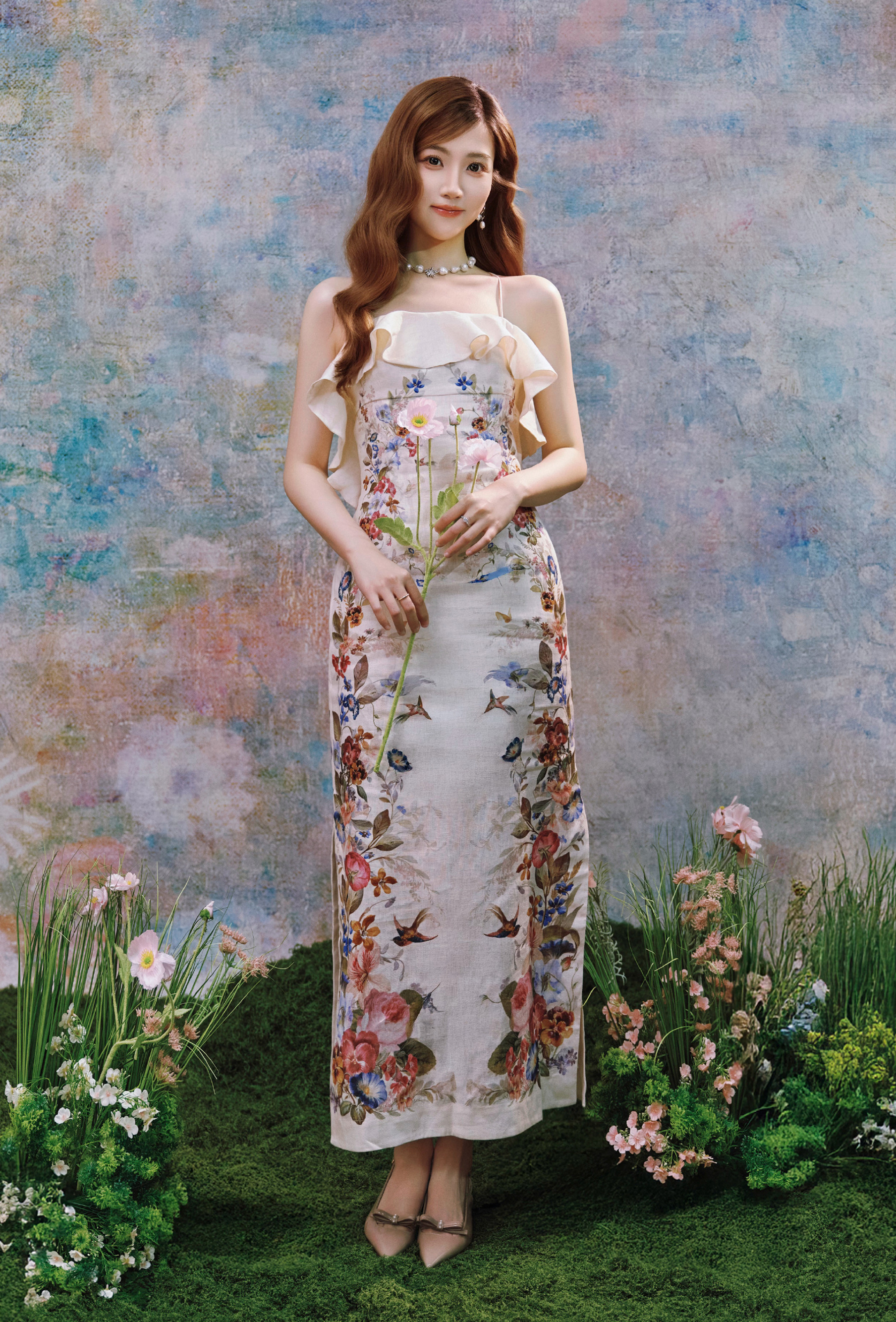 张纯烨的大长腿美脚 抹胸碎花裙 浪漫初恋脸