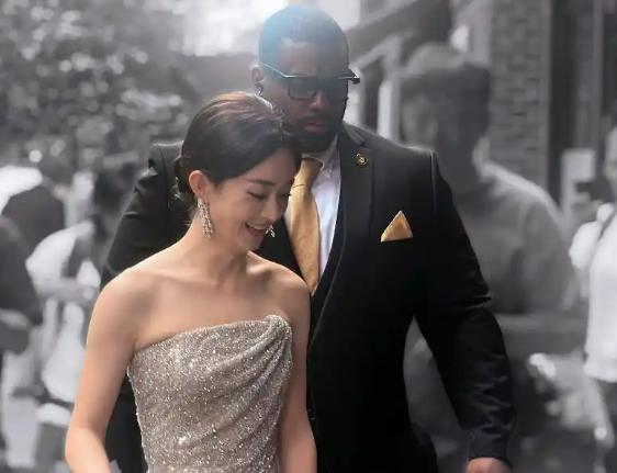 赵丽颖不再隐瞒，坦白自己近期“消失”的原因，原来是为了陪伴他