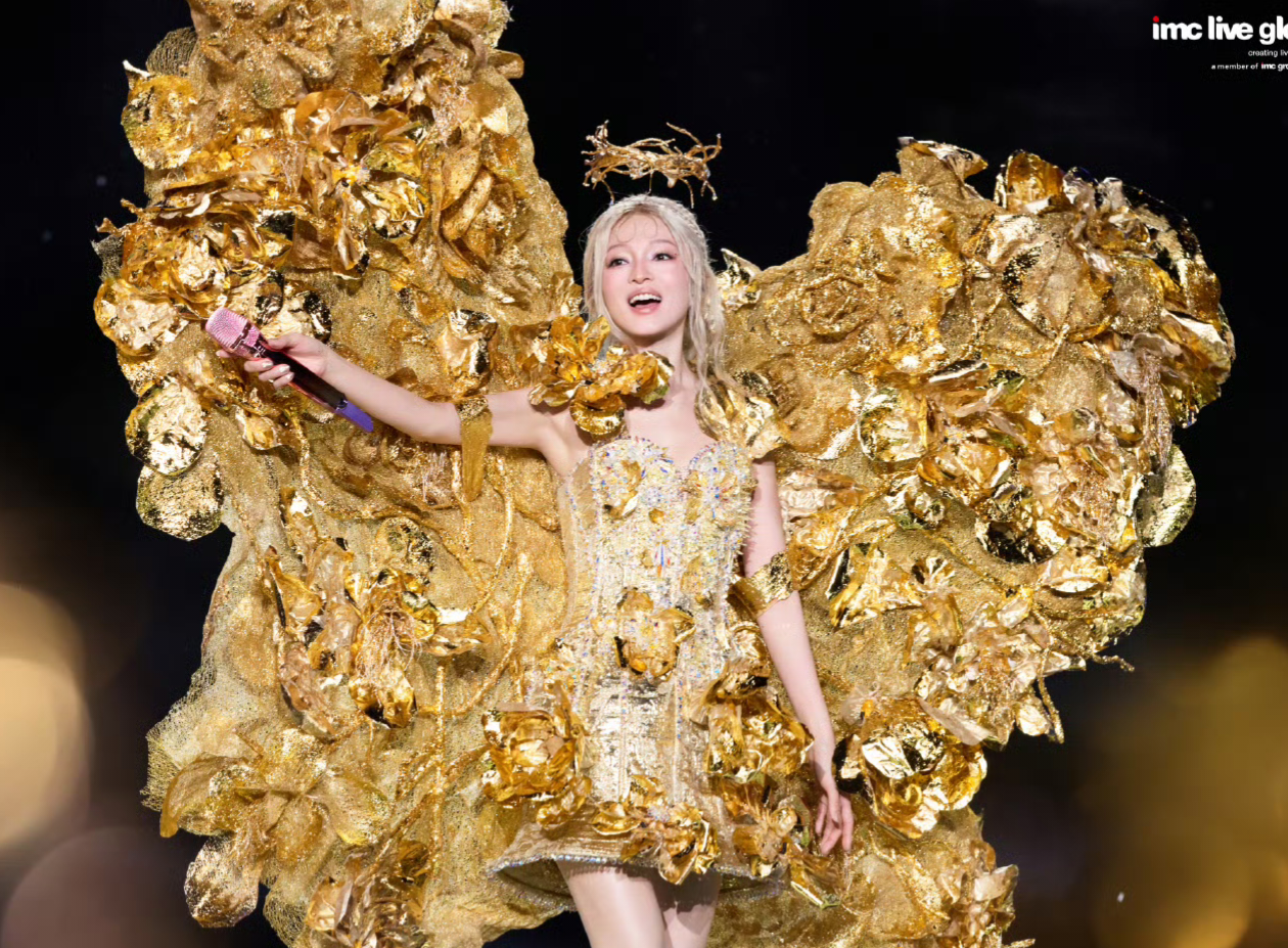 张韶涵和她的\战袍设计师\，才是娱乐圈最燃的知音CP！