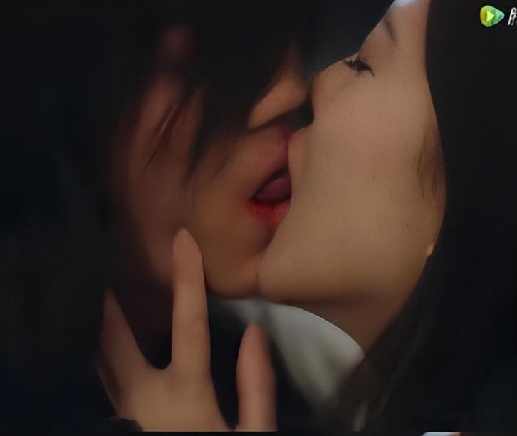 和张一山同居，和鹿晗传绯闻，她连杨迪都不放过？