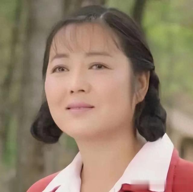 演员王茜华现状：曾经美得一塌糊涂，如今患病让她变得认不出来！