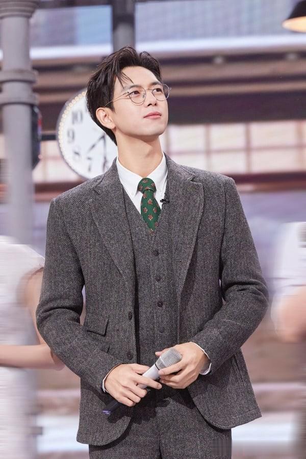 网评心中最帅剧90生TOP！《折腰》刘宇宁落榜，《藏海传》肖战第3