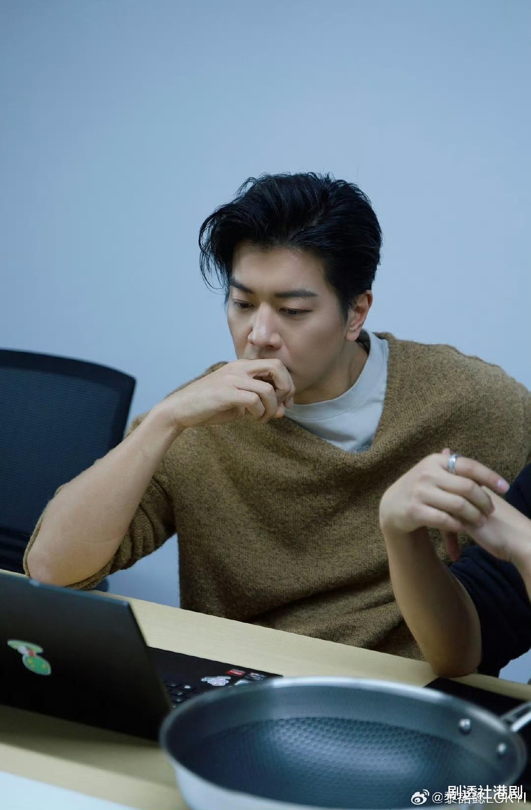 TVB小生现身公益活动!自曝八岁儿子独立意识太强,抗拒对方入行