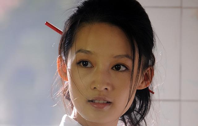 何冰，道出了李沁“强捧不红”的真相，她给圈内女演员提了个醒