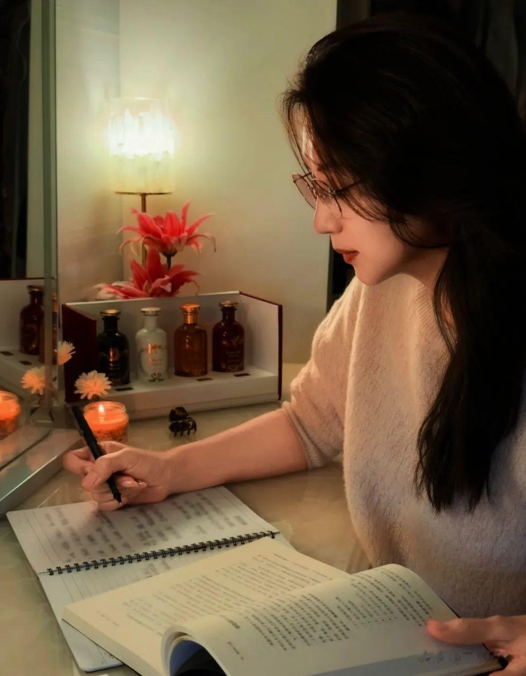 45岁风韵犹存!万人迷依然是万人迷