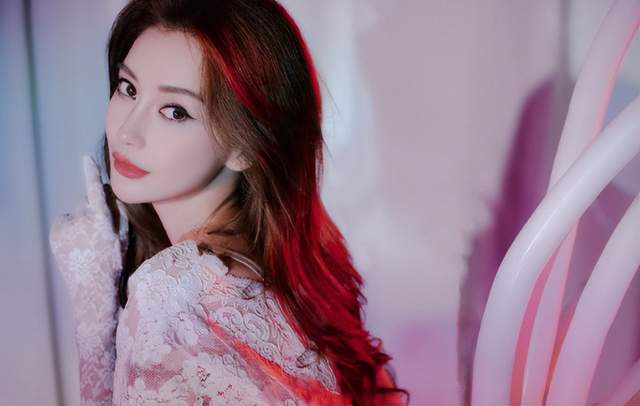 杨颖，突传消息！