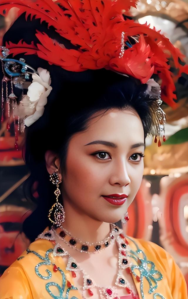 朱琳算不算是顶级大美人？看她和赵丽颖的对比，心里就有答案了