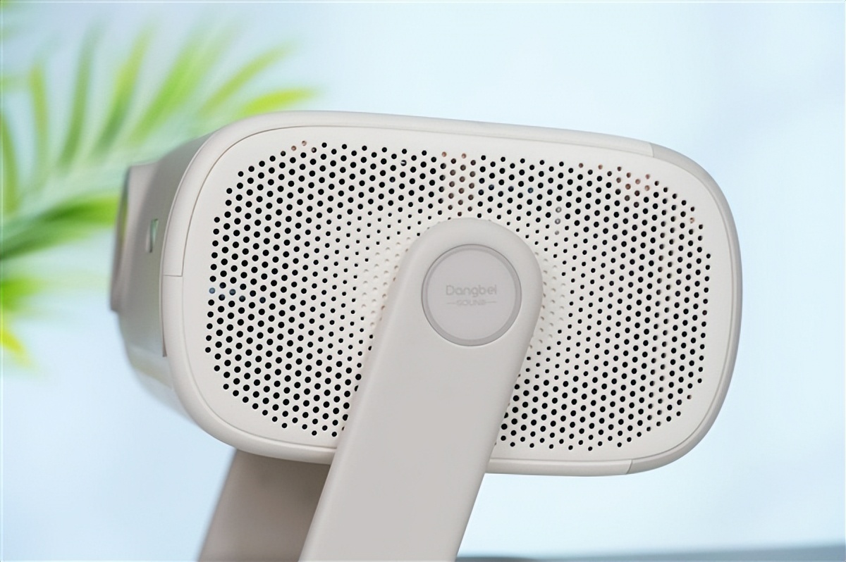 護眼純三色激光！當貝D7X智能投影儀圖賞