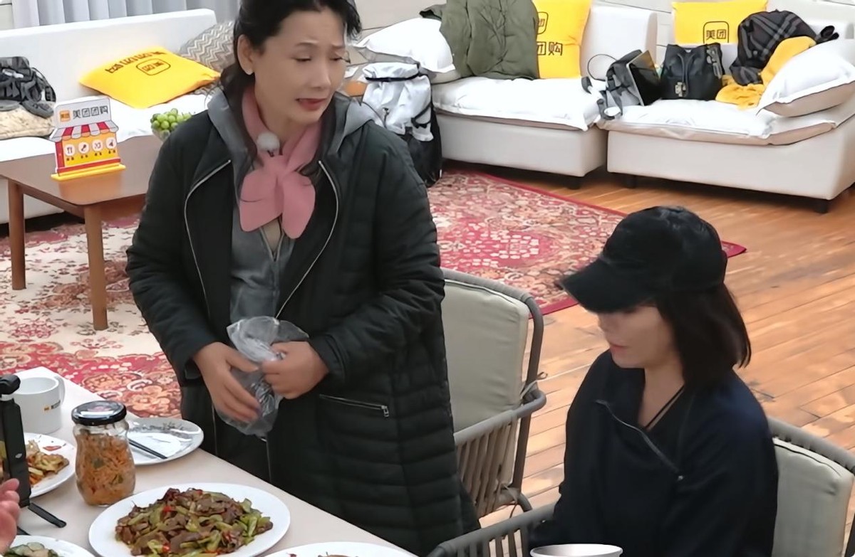 《一路繁花2》情商现形记：刘嘉玲冷场，何赛飞暴走，张柏芝傻笑