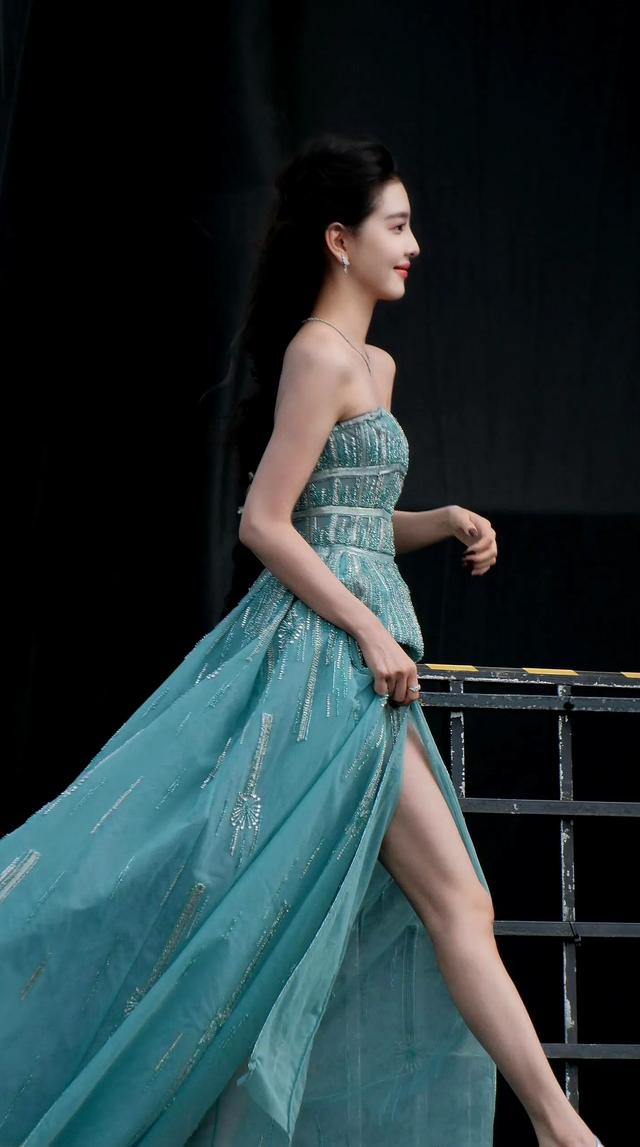 章若楠,好幼态可爱的一张青春面容