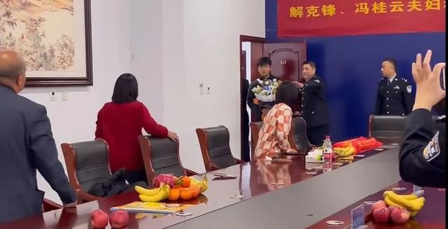 这一次，急于变现的解清帅终究是败光了路人缘，也给谢岳提了个醒