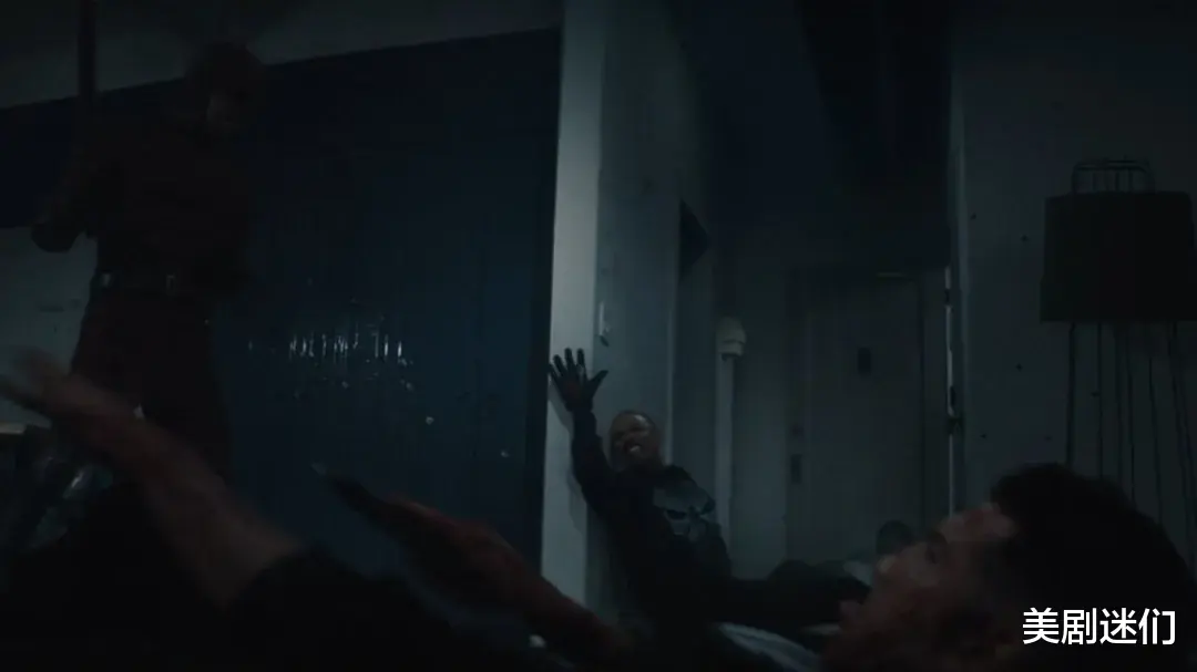 狂砍9分，漫威又一部R级超英剧封神