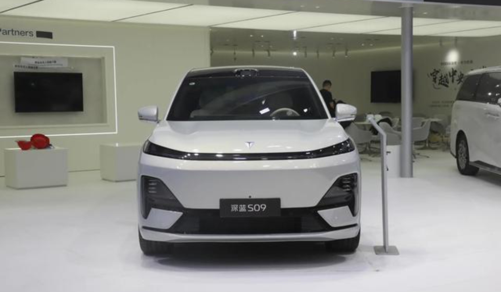 新车丨售价23.99万元起，采用6座布局，深蓝S09正式上市