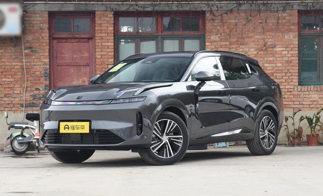 同是中型插混SUV，比亚迪唐DMi和领克08EMP，怎么选？