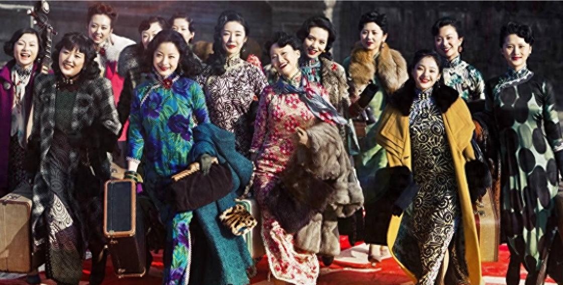 张艺谋力捧的女星,与富豪卷款61亿逃亡国外,永不回国!现在如何