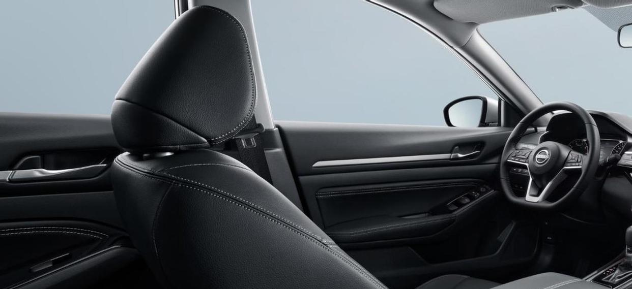 12 万级家轿卷上天！天籁真心版凭啥让老车主直呼买早了？