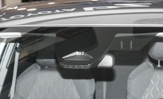 10万预算，考虑家用SUV，卡罗拉锐放重点看看