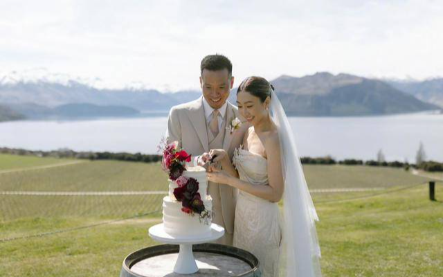 TVB视后携老公为好友庆生!