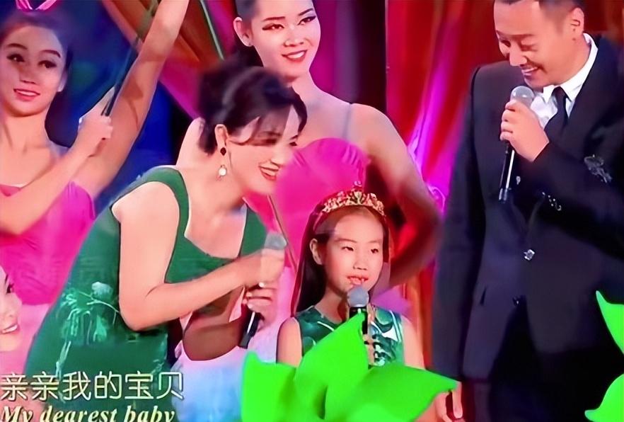 原来再过9天就是结婚纪念日,翻看朱媛媛动态,她好爱自己女儿