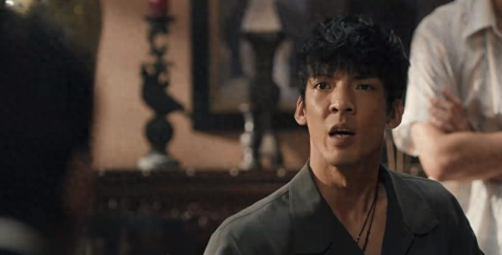 《狮城山海》大反转,刘振东在生死边缘撕开了狮城最骇人的秘密