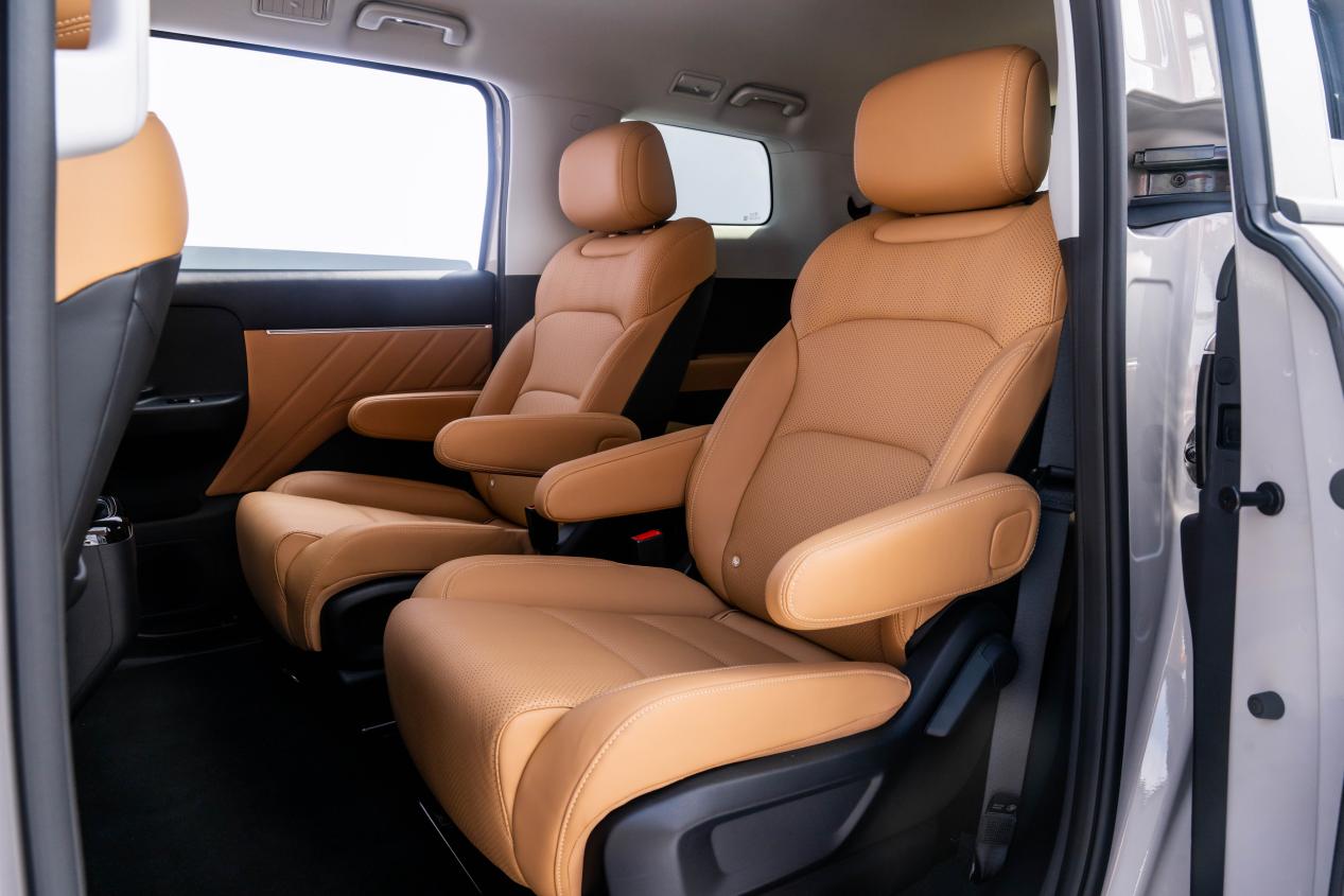 燃油/插混/纯电都有 限时7.10万起 星光730同级没对手？