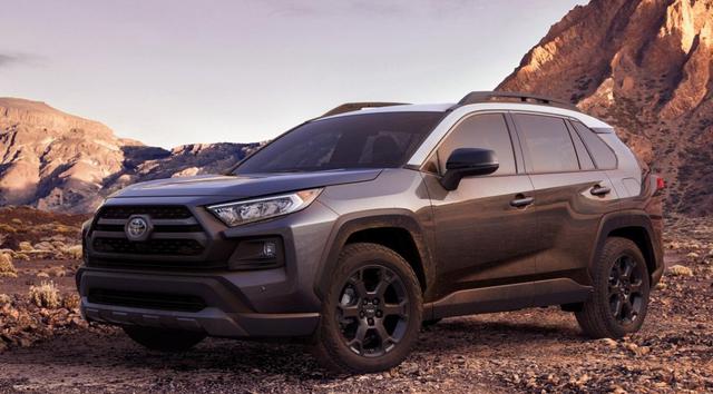 15万预算家用轿车,是丰田荣放好,还是吉利星越L更有性价比?