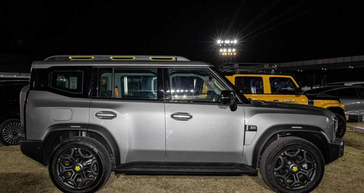 7座插混SUV来袭，空间够大却也暗藏玄机？你心动了吗？