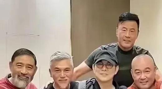 李连杰复出惊爆武坛，携手吴京再掀功夫热潮，背后隐情引人深思