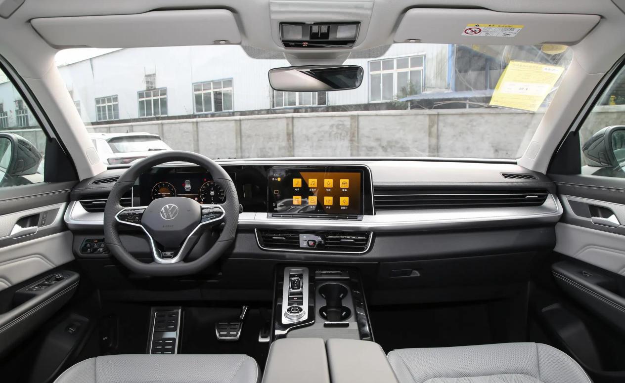 这才是真正的大5座SUV，车长近5米，2.0T+四驱，近28万降到20万多
