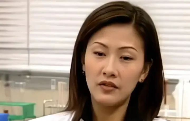 42岁TVB女演员自曝在商场摆摊卖饰品!曾参演上百部剧,广东人对她很熟悉