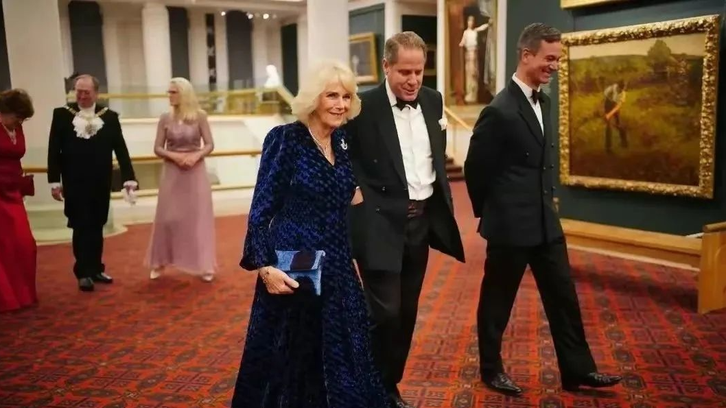 运气不好:卡米拉终于赢了凯特一次,但被伊丽莎白的弟媳抢了风头