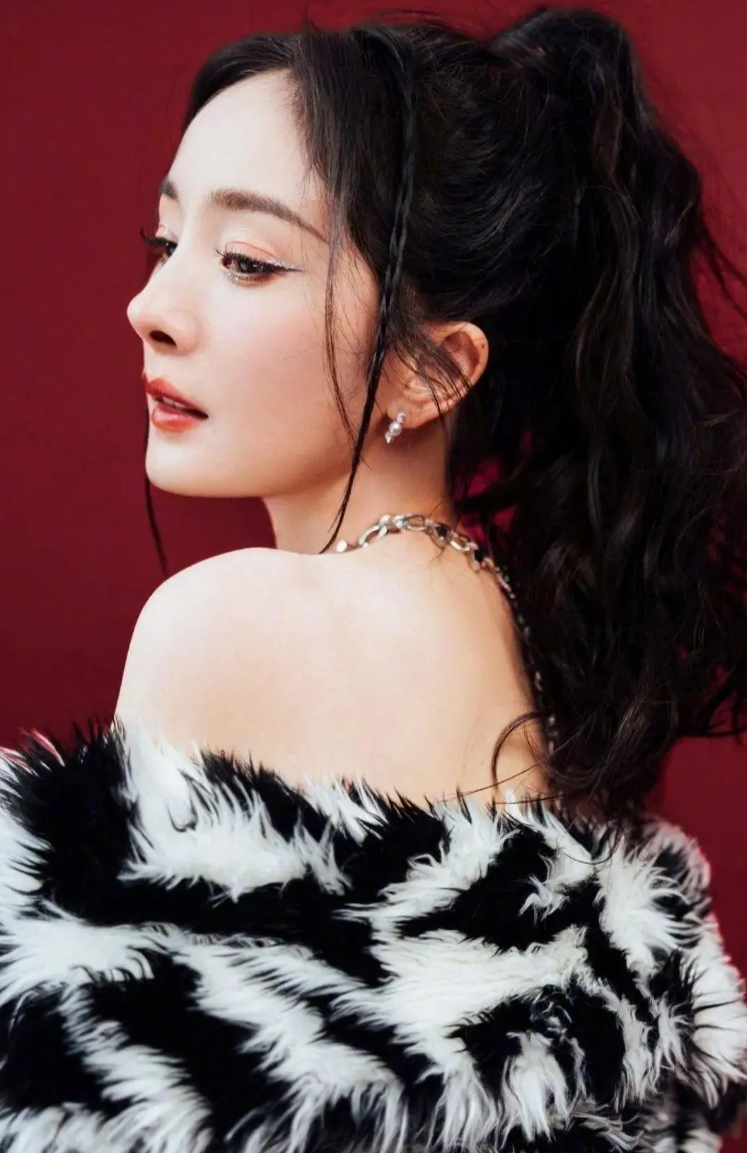 杨幂别跳啦，别在摇太阳，太抖了！这画面让人移不开眼