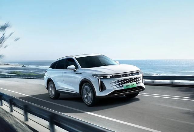 普通家庭自驾游，建议开自动挡SUV，这三款车三大件过硬跑高速稳