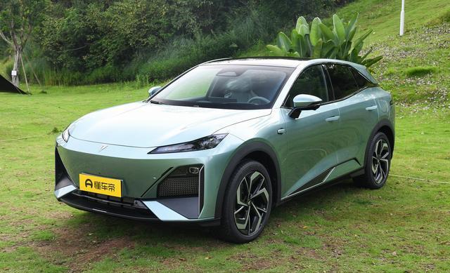 长安这次火了，新中型SUV