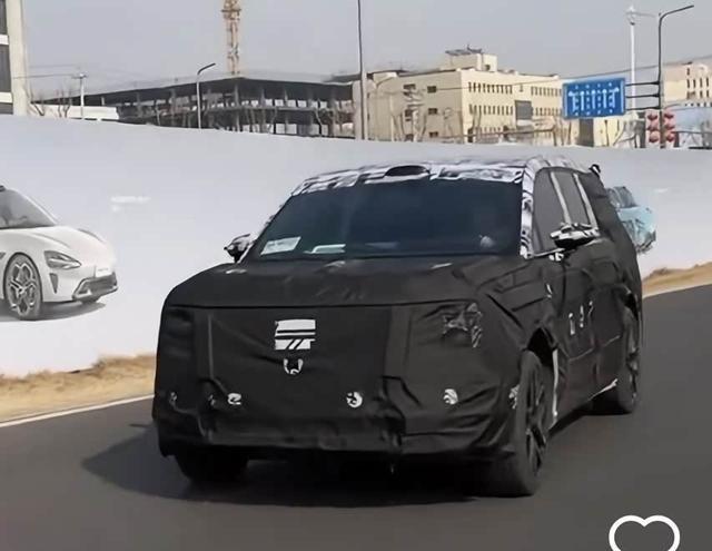 新车预计2026年上市，或将提供6座版本，小米全新SUV谍照曝光