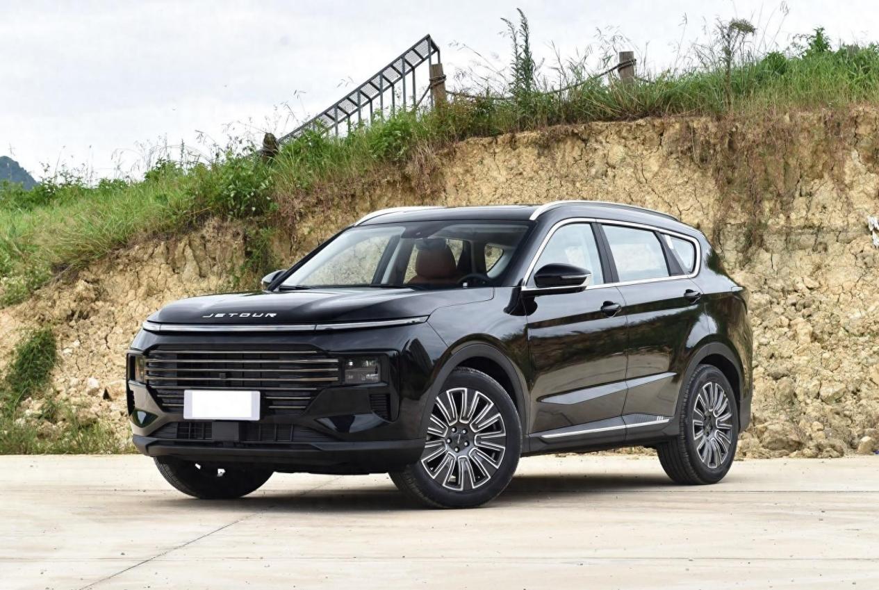 被大家忽视的国产SUV！10.29万起售外观霸气，配大七座，搭载1.5T