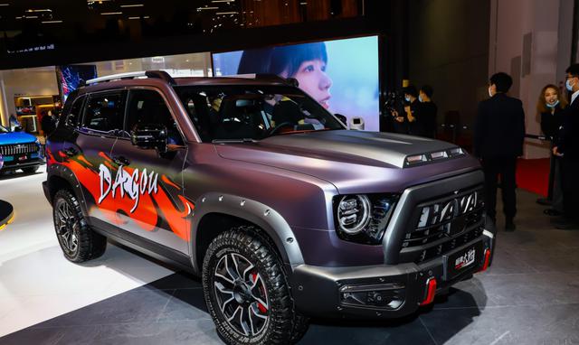 15万预算家用轿车,是丰田荣放好,还是吉利星越L更有性价比?